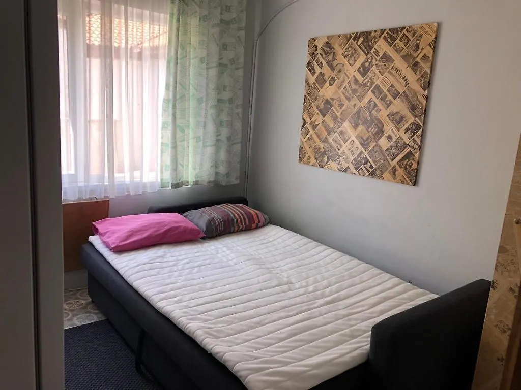 Antalya Kaleici Studio Uygun Fiyat Mutfakli Daire Turkey